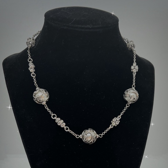 ๐๐ป๐ฒ๐ฐ๐ฑ๐ฝ๐ธ๐ท Silvertone Station Filigree Spheres w/Crystal Beading - Picture 1 of 6